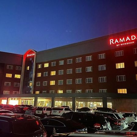 Hotel Ramada By Wyndham Suanbo à Chungju Extérieur photo