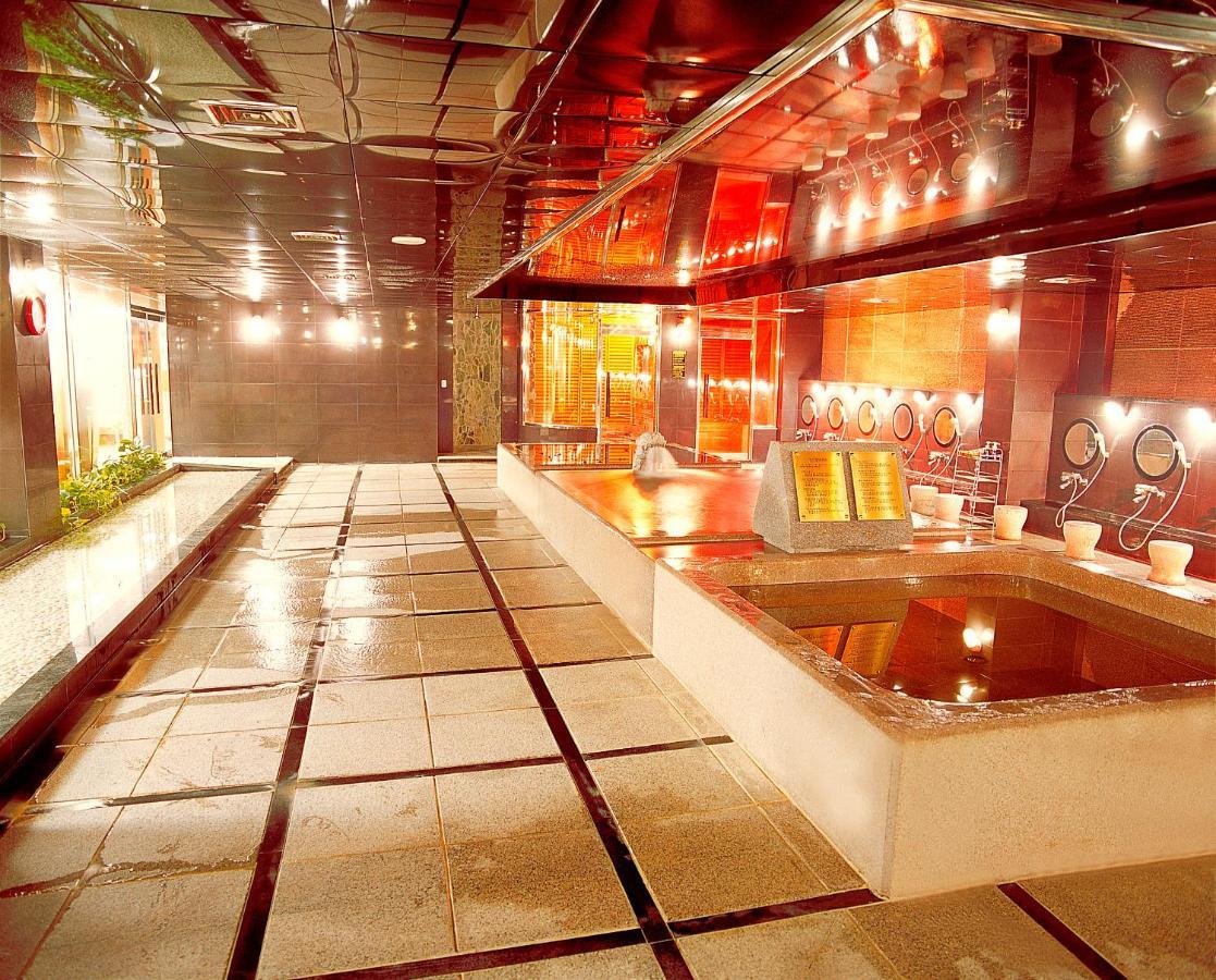 Hotel Ramada By Wyndham Suanbo à Chungju Extérieur photo