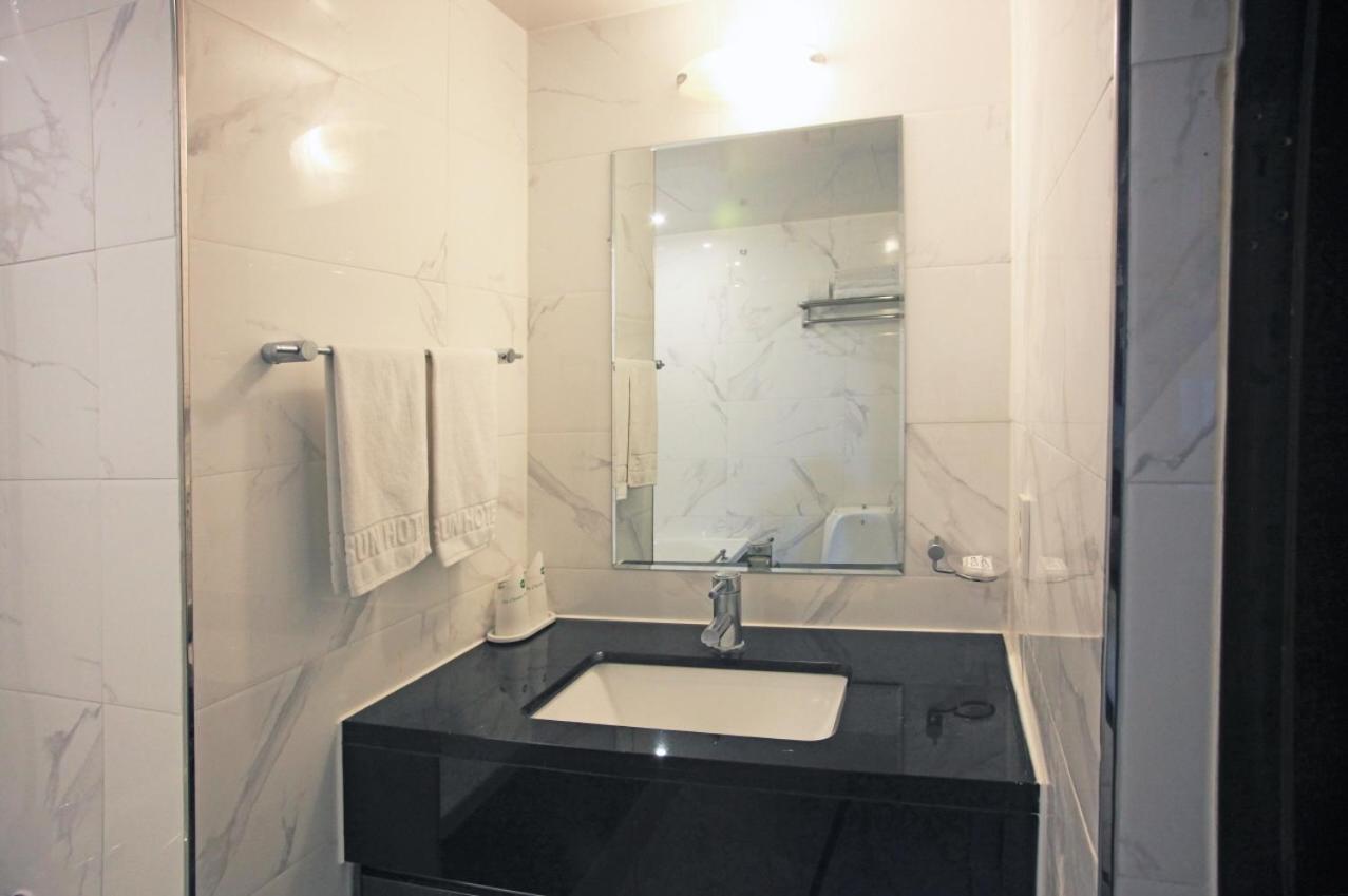 Hotel Ramada By Wyndham Suanbo à Chungju Extérieur photo