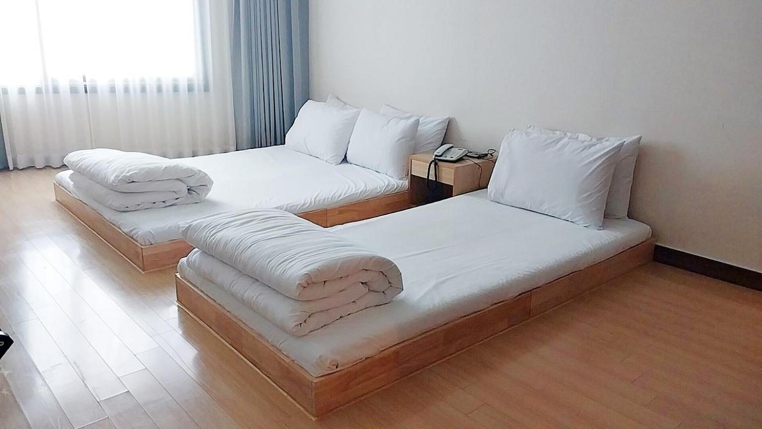 Hotel Ramada By Wyndham Suanbo à Chungju Extérieur photo