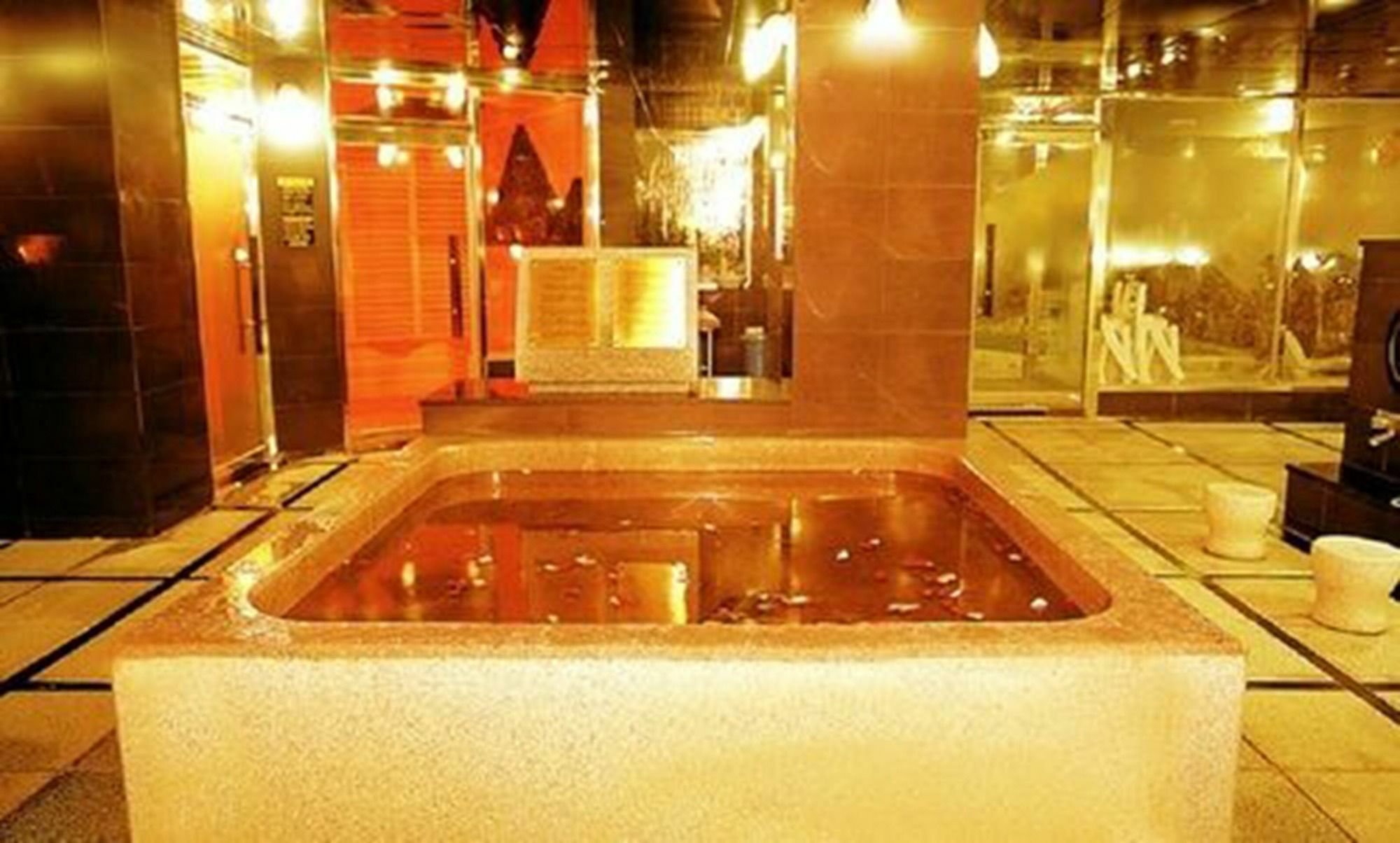 Hotel Ramada By Wyndham Suanbo à Chungju Extérieur photo